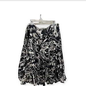Sale ‼️Lauren -Ralph Lauren Silk Skirt -Size 6 Petite